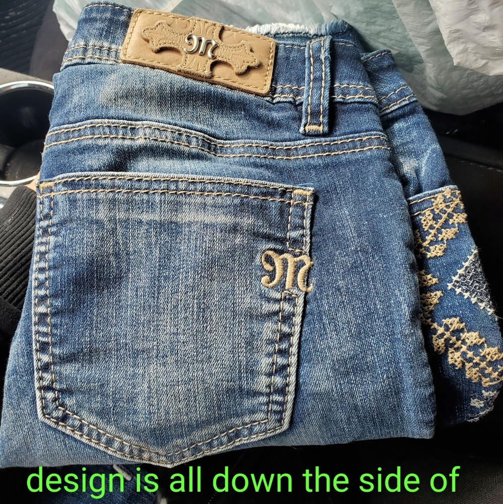Size 27 aztec skinny miss me jeans